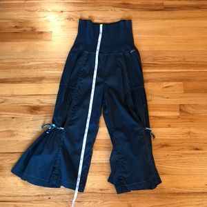 Matilda Jane turquoise capris EUC rare find